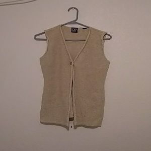 Gap vest